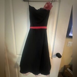 2/$30.Strapless Dress w/Pink Flower, Belt, Tulle Slip   Size 3. Prom